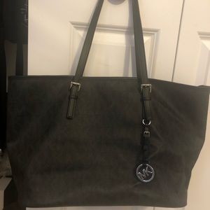 Michael Kors Logo Jet Set Tote